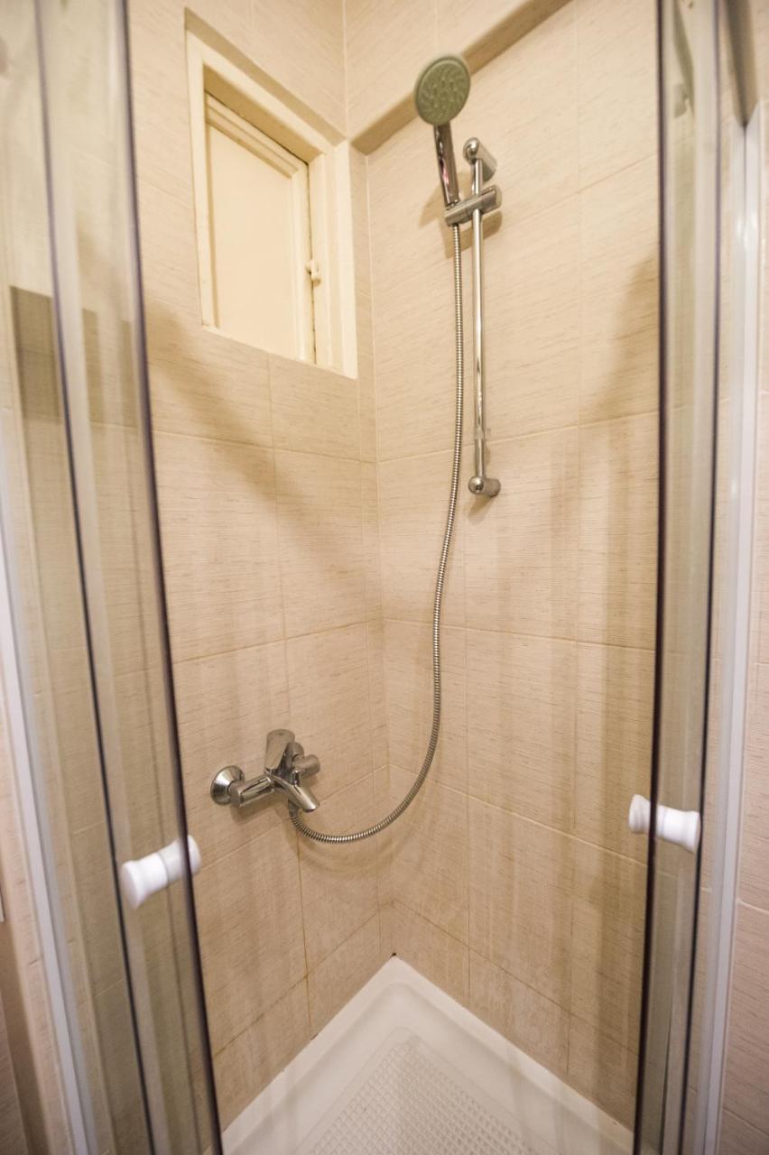 Universitate 1 Apartman Bukarest Kültér fotó