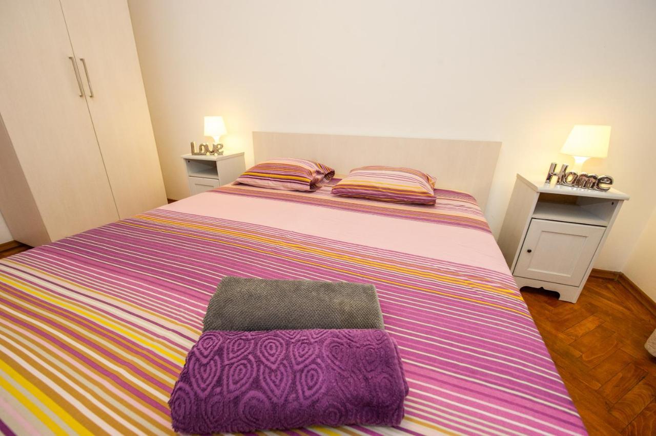 Universitate 1 Apartman Bukarest Kültér fotó